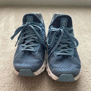 ON Cloudswift running sneakers